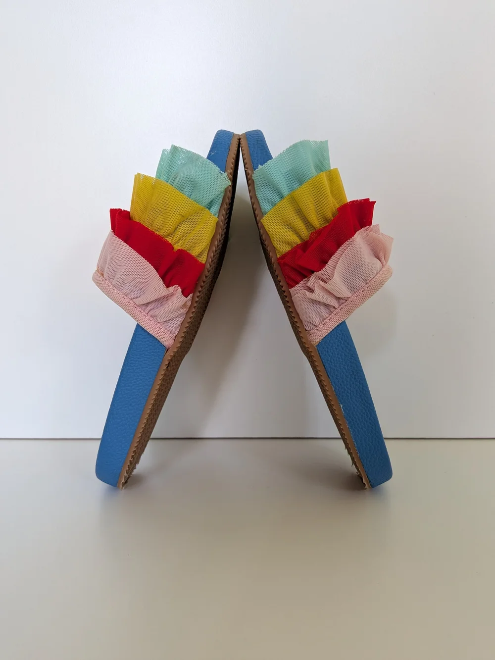 Hanna Andersson Rainbow Ruffle Slide Sandals Girls 11 Blue
